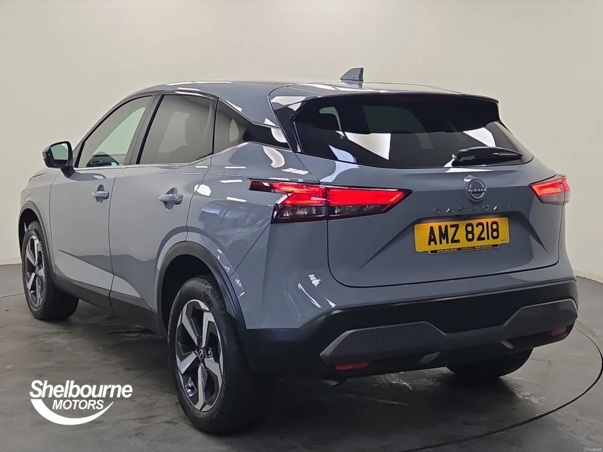 Nissan Qashqai 1.3 DiG-T MH N-Connecta 5dr - Image 2