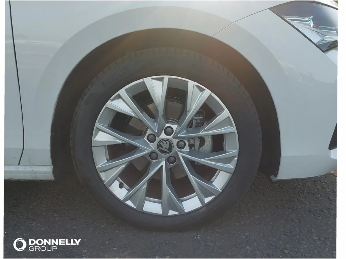 Skoda SUPERB Diesel Estate SE L - Image 5