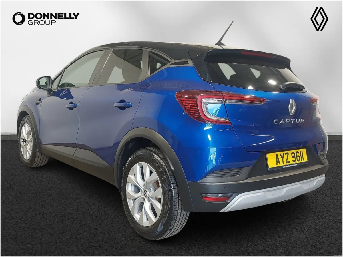 Renault Captur 1.0 TCE 90 Iconic 5dr - Image 2