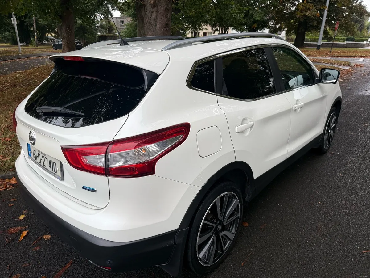 2015 Nissan Qashqai SVE Leather Sunroof Sat Nav - Image 3