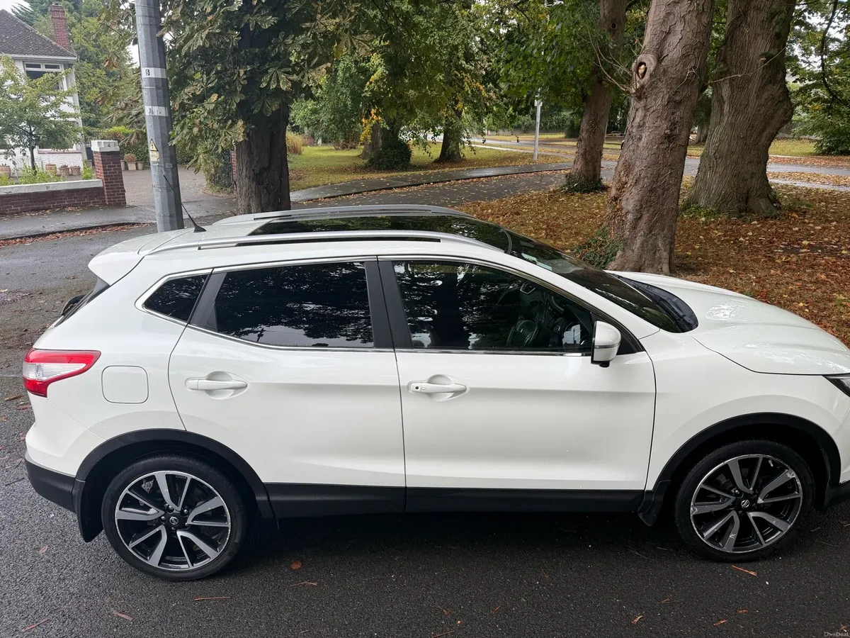 2015 Nissan Qashqai SVE Leather Sunroof Sat Nav - Image 5