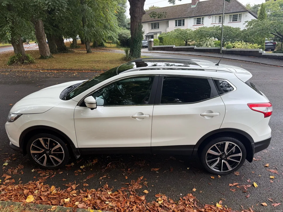 2015 Nissan Qashqai SVE Leather Sunroof Sat Nav - Image 6