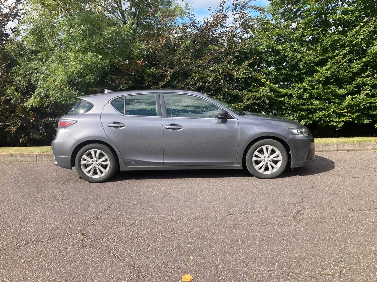 2015 Lexus CT 200H Executive Auto - Image 2
