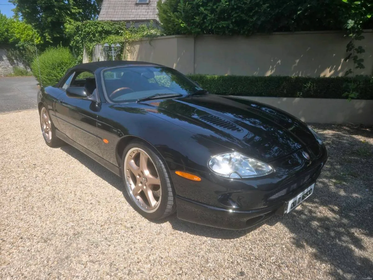 Jaguar XKR Supercharger - Image 1
