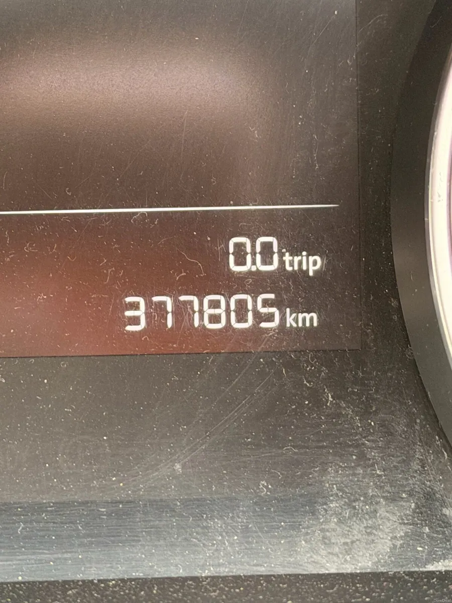 Volkswagen Golf 1.6 TDI BlueMotion - Image 4