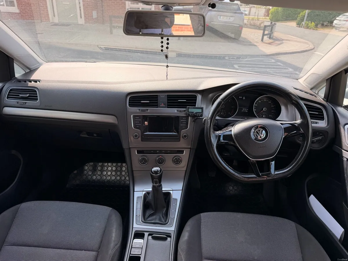 Volkswagen Golf 1.6 TDI BlueMotion - Image 6