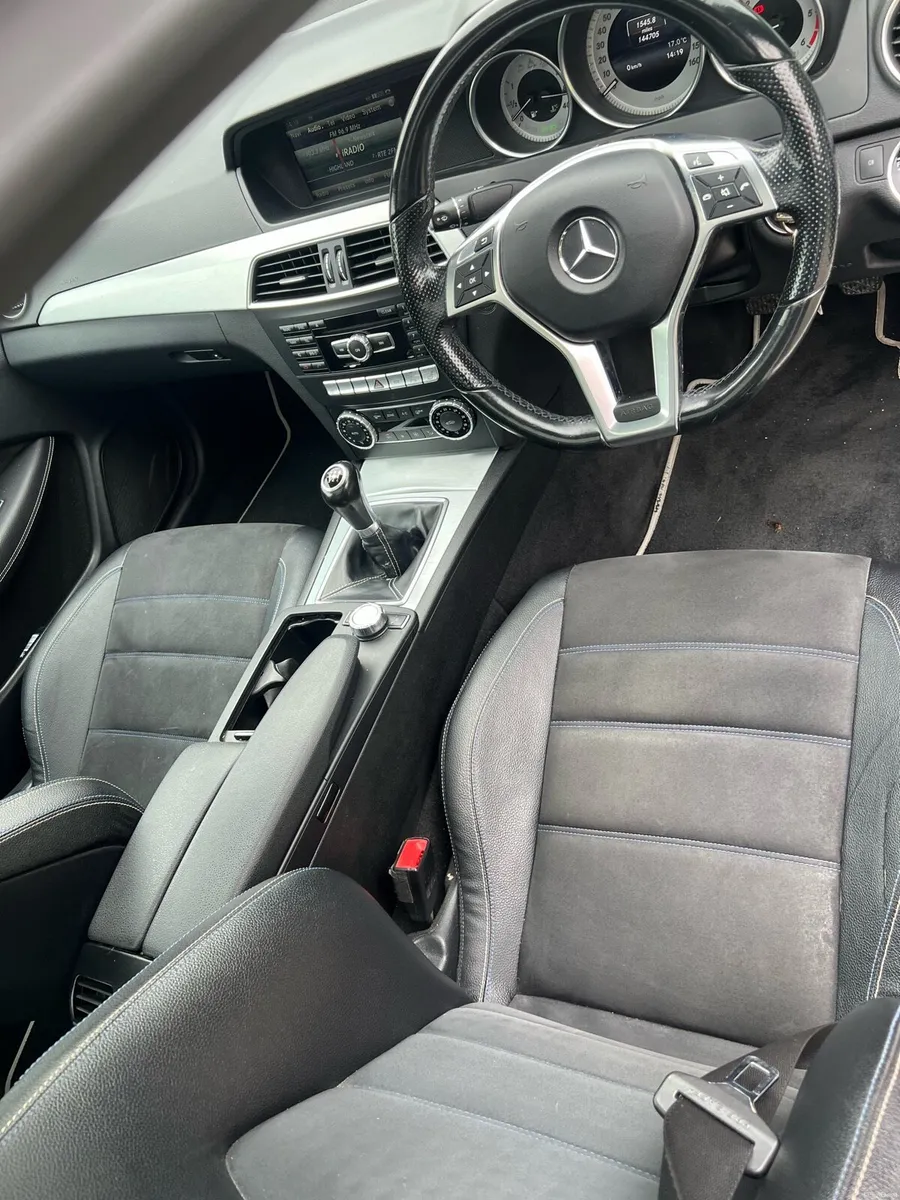 2015 merc c220 cdi amg sports edition - Image 4