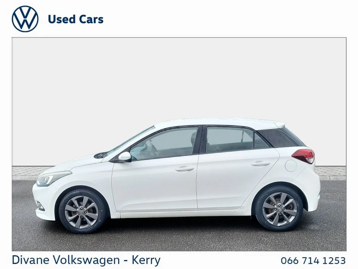 Hyundai i20 1.2 Deluxe Petrol 5 Door - Image 5