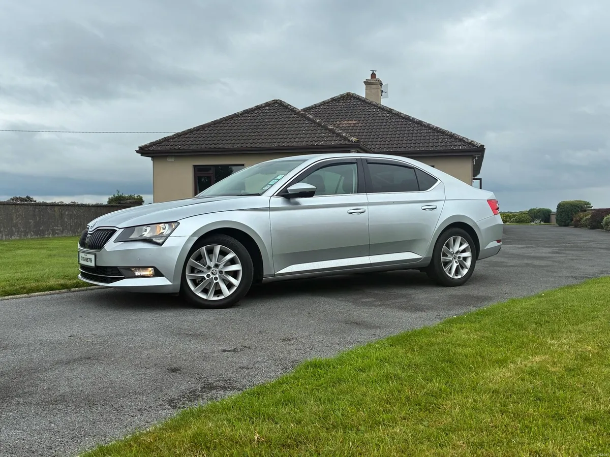 Skoda Superb - Image 2