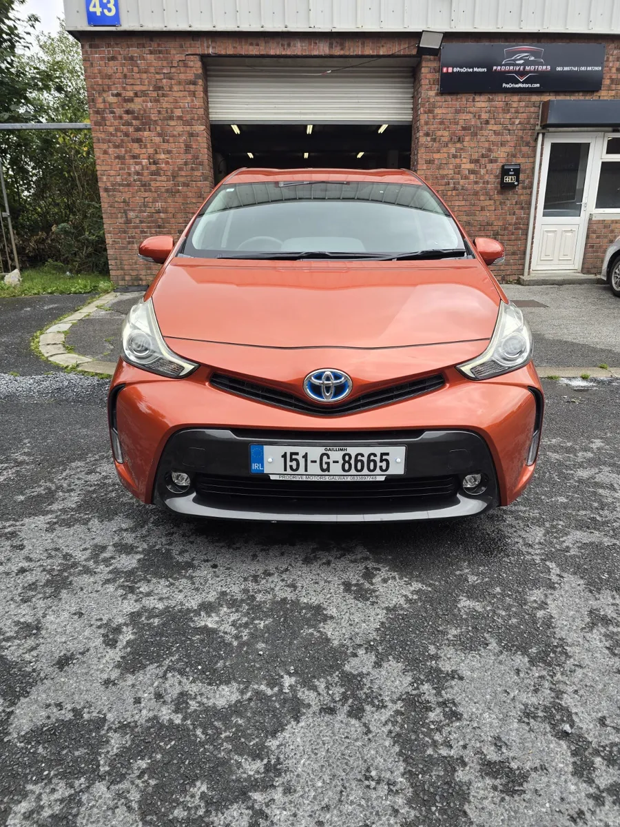 2015 Toyota Prius Alpha 1.8 Hybrid 7-Seater - Image 1