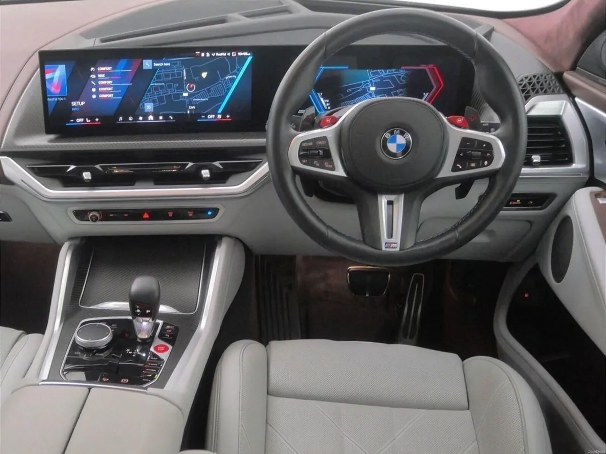 BMW XM 50e - Image 5