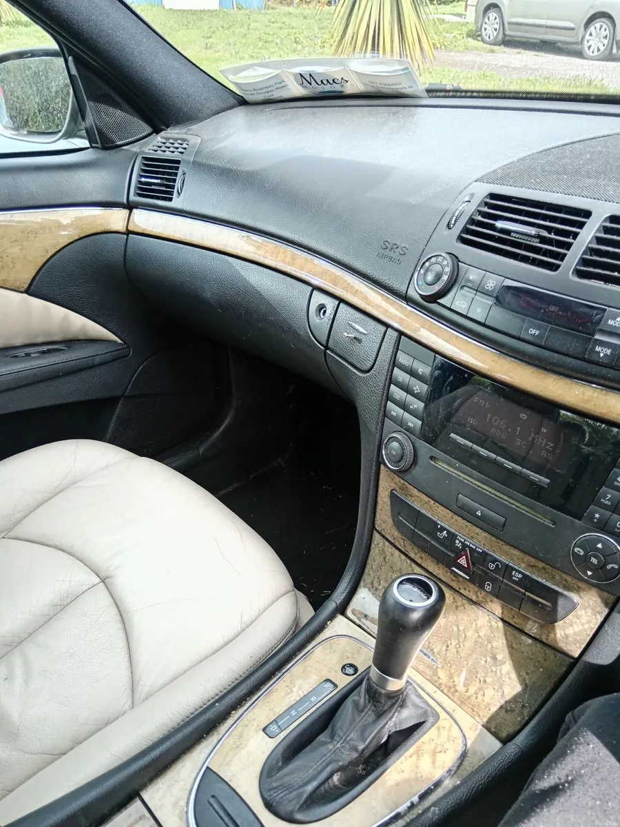 Mercedes-Benz E-Class 2008 - Image 5
