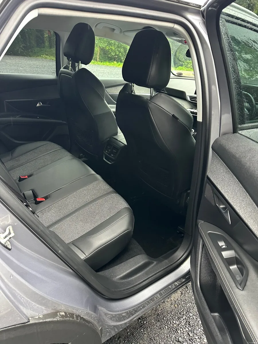 Peugeot 3008 1.5 Diesel Allure - Image 4
