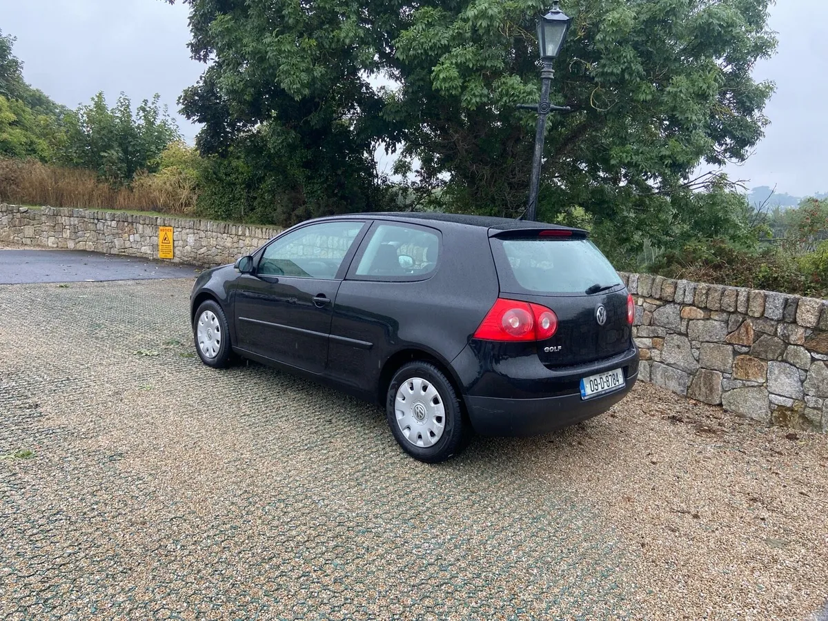 Volkswagen Golf - Image 4