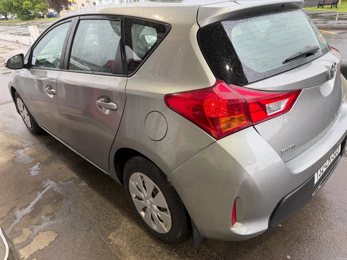 Toyota Auris Only 110 k kilometres - Image 4