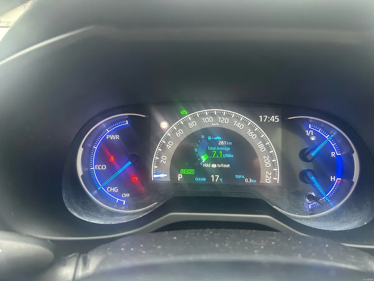 2019 Toyota Rav 4 Hybrid Luna 2WD - Image 3