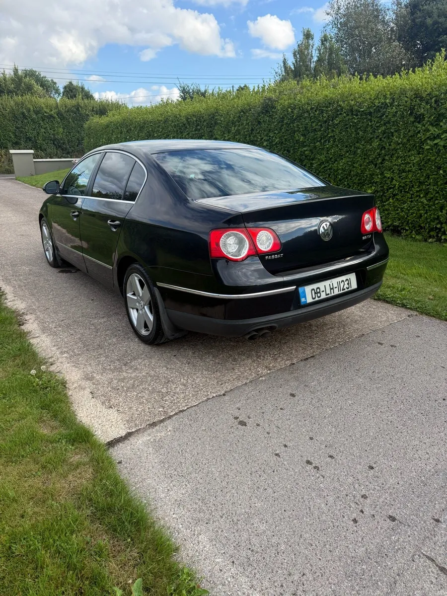 Volkswagen Passat sport 2.0L tdi - Image 2