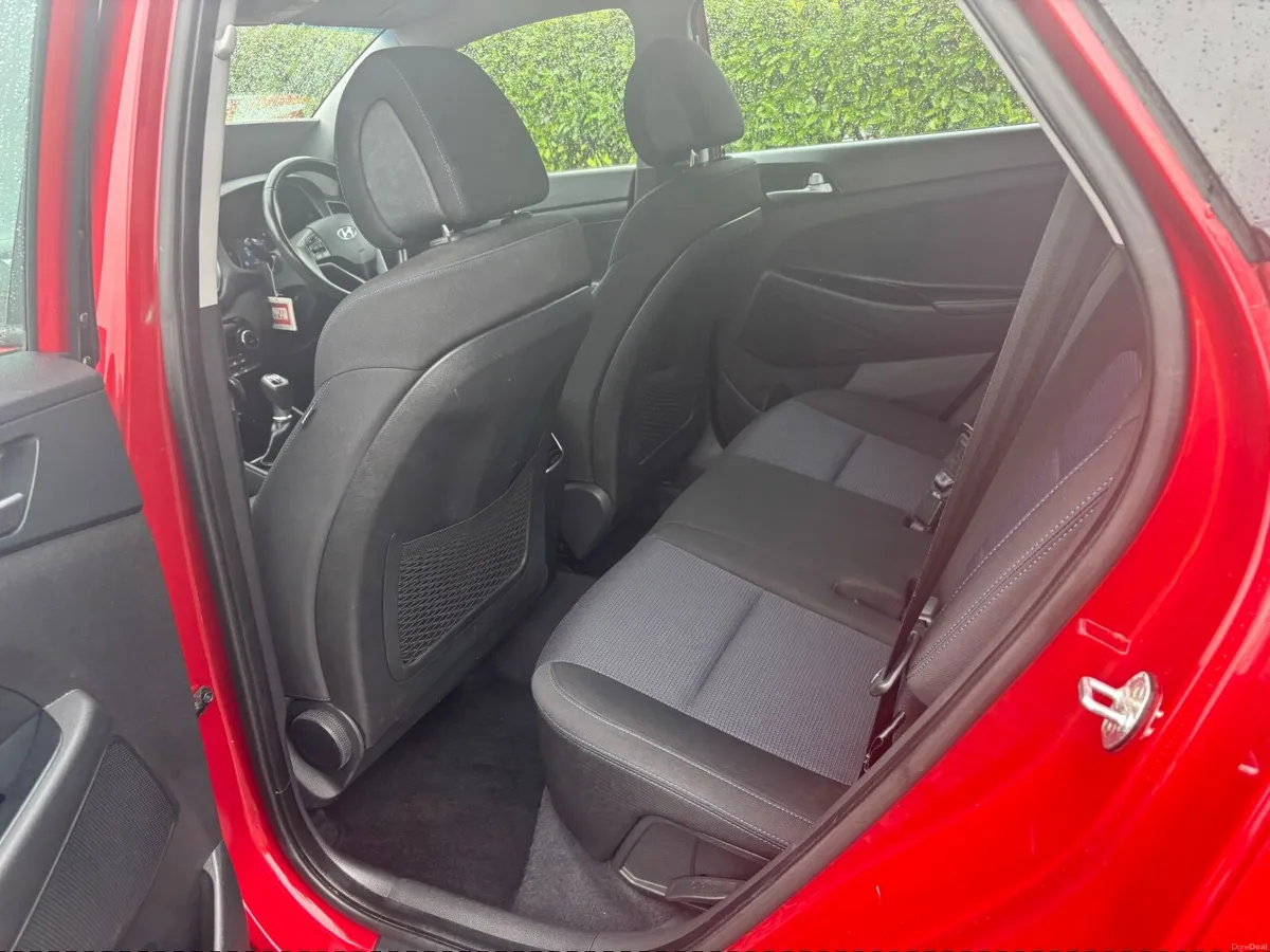 HYUNDAI TUCSON 1.7D SE NAV - Image 2