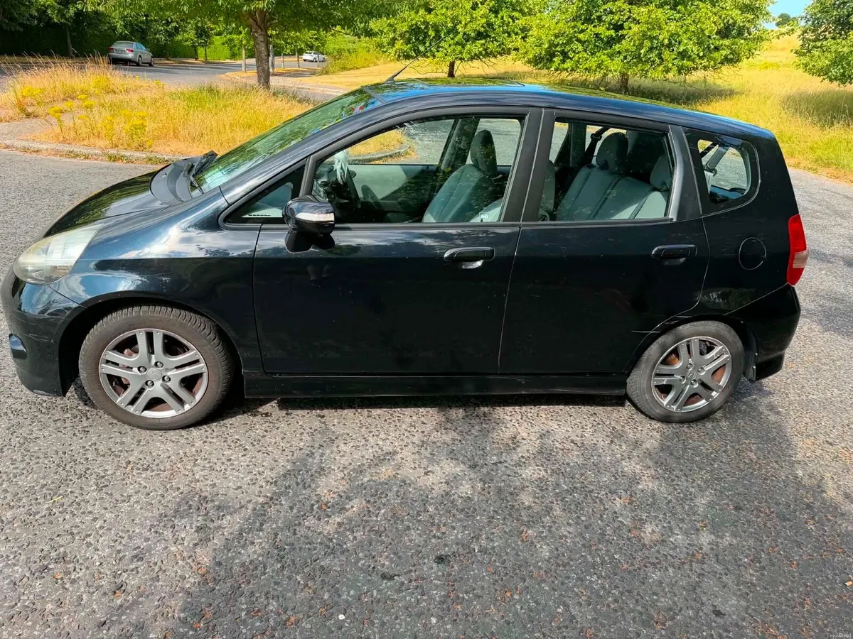 Honda jazz low miles automatic - Image 2