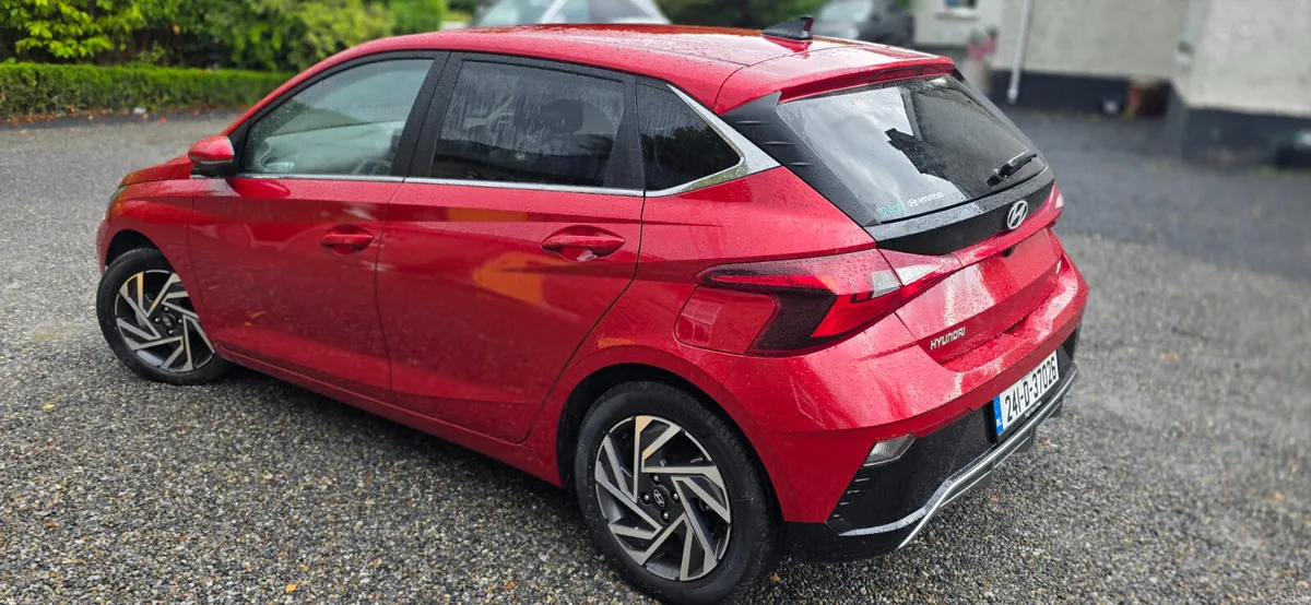 Hyundai i20 2024 DELUXE PLUS AUTOMATIC - Image 6
