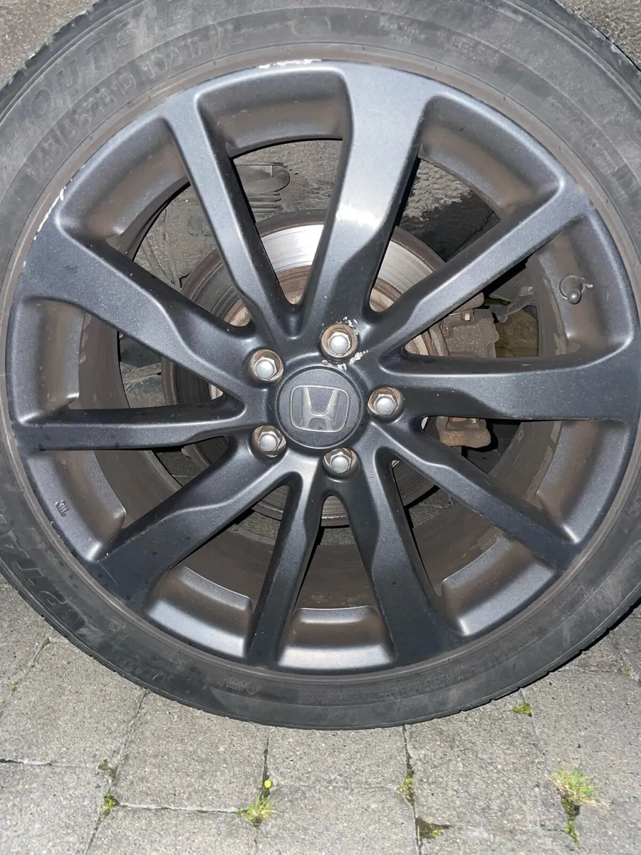 Car - Image 6