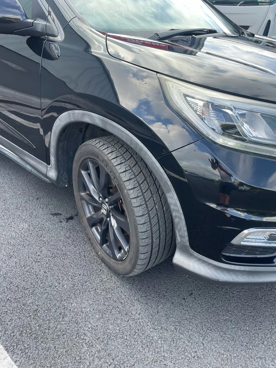 Car - Image 3