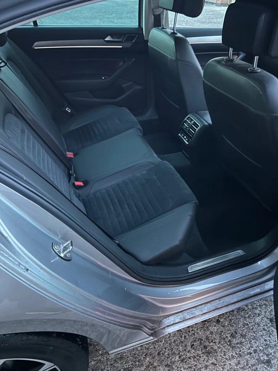 Volkswagen Passat 2018 Highline 2.0TDI D6F 150 - Image 5