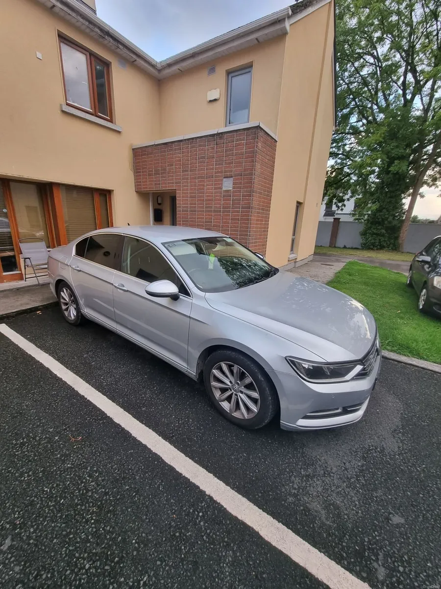 Volkswagen Passat 2016 - Image 1