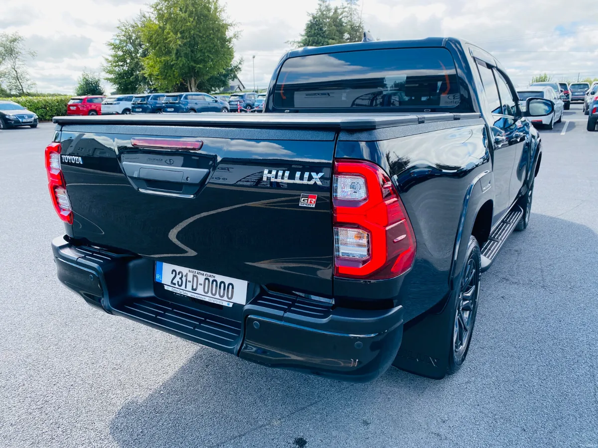 TOYOTA HILUX GR 2.4 DIESEL AUTOMATIC 2023 (231) - Image 5
