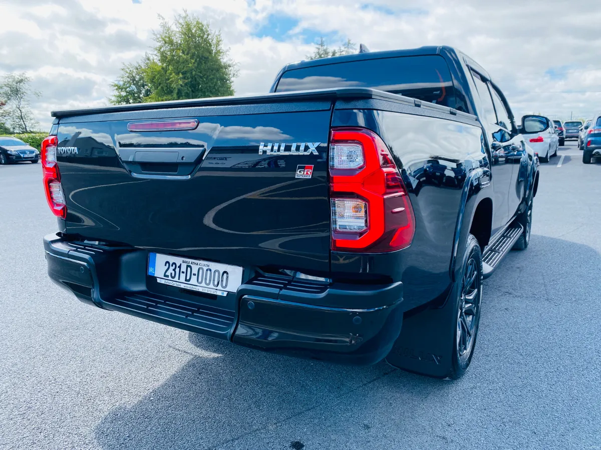 TOYOTA HILUX GR 2.4 DIESEL AUTOMATIC 2023 (231) - Image 6
