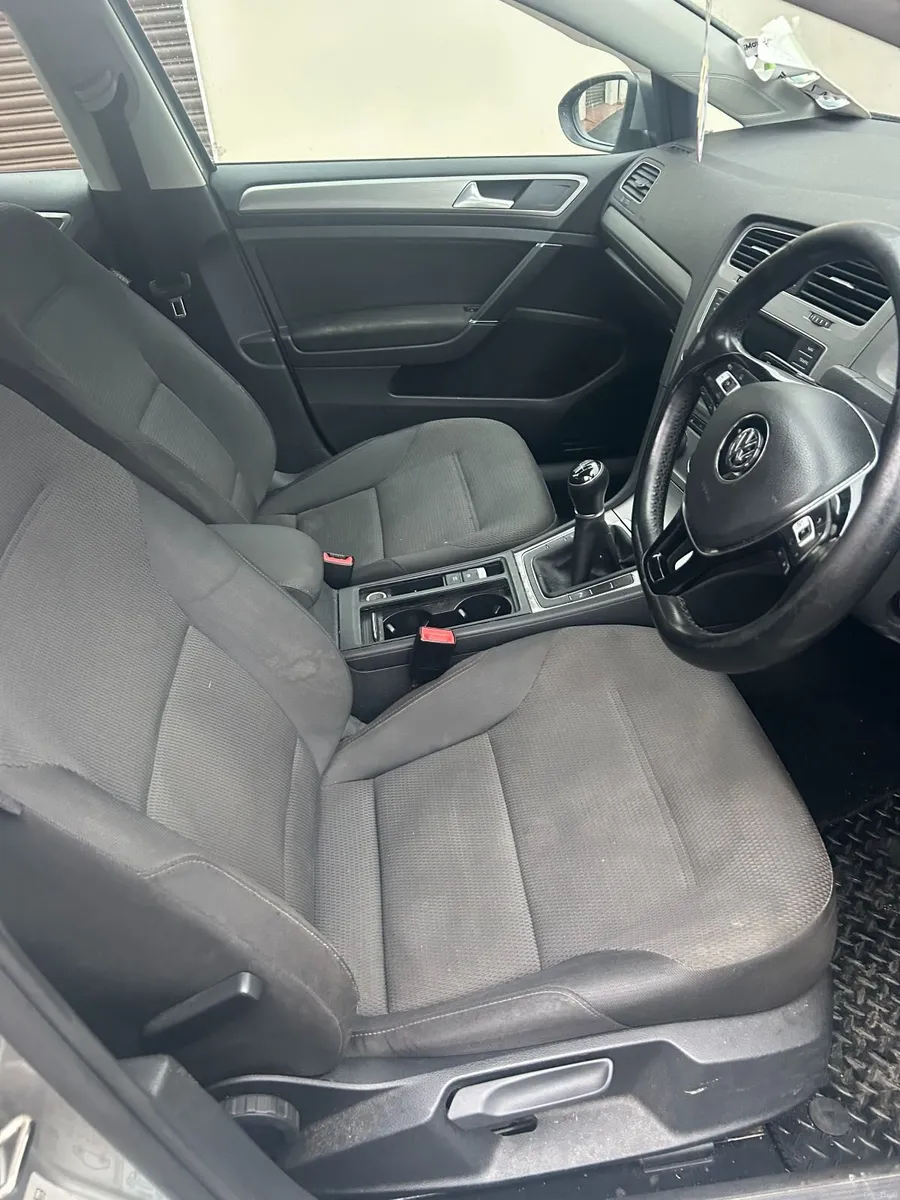 Volkswagen Golf 2016 - Image 2