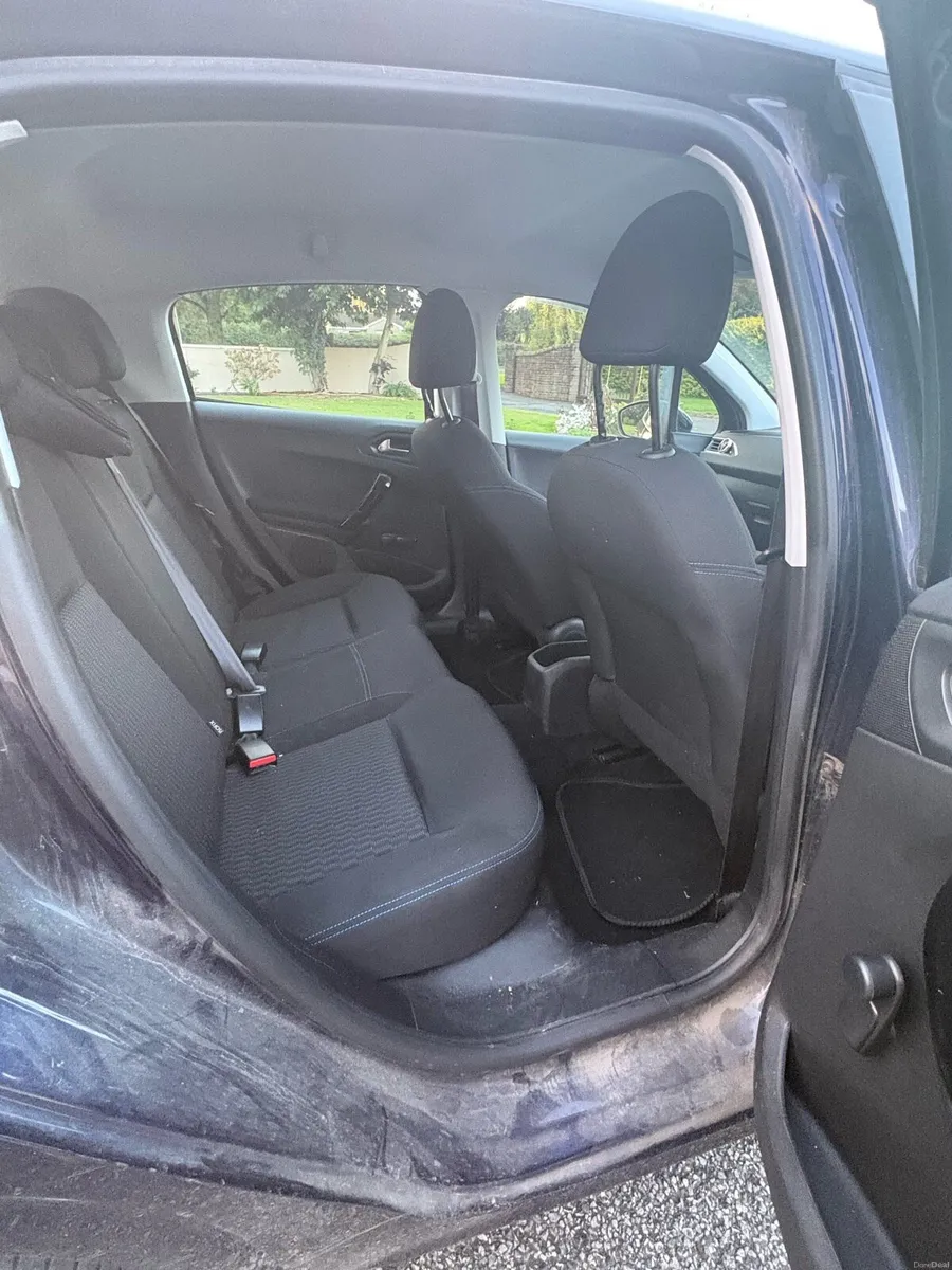 Peugeot 208 - Image 6