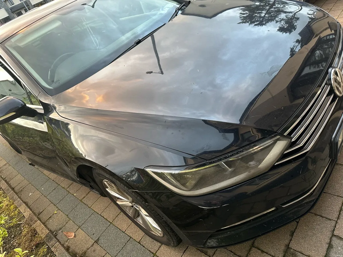 2018 Volkswagen Passat - Image 4