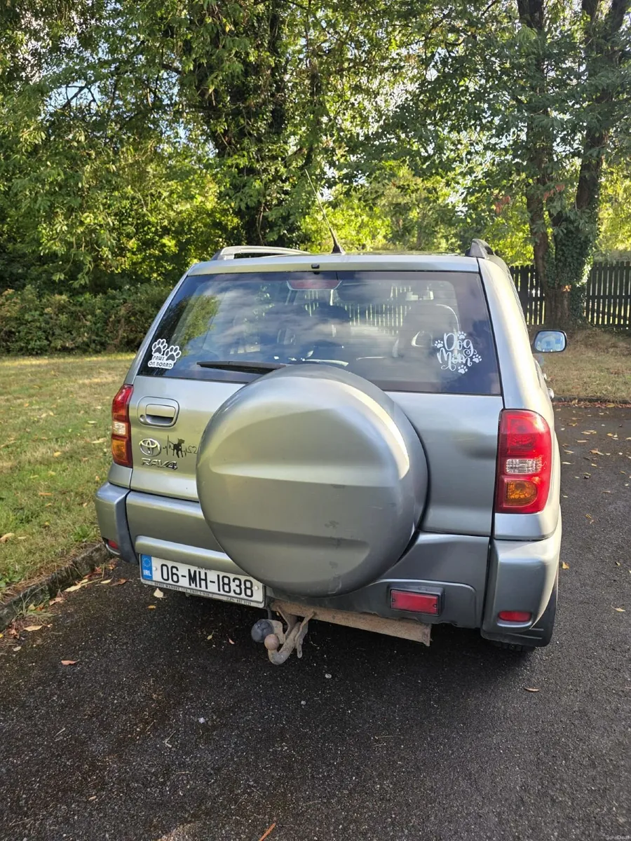 Toyota RAV4 2006 - Image 2