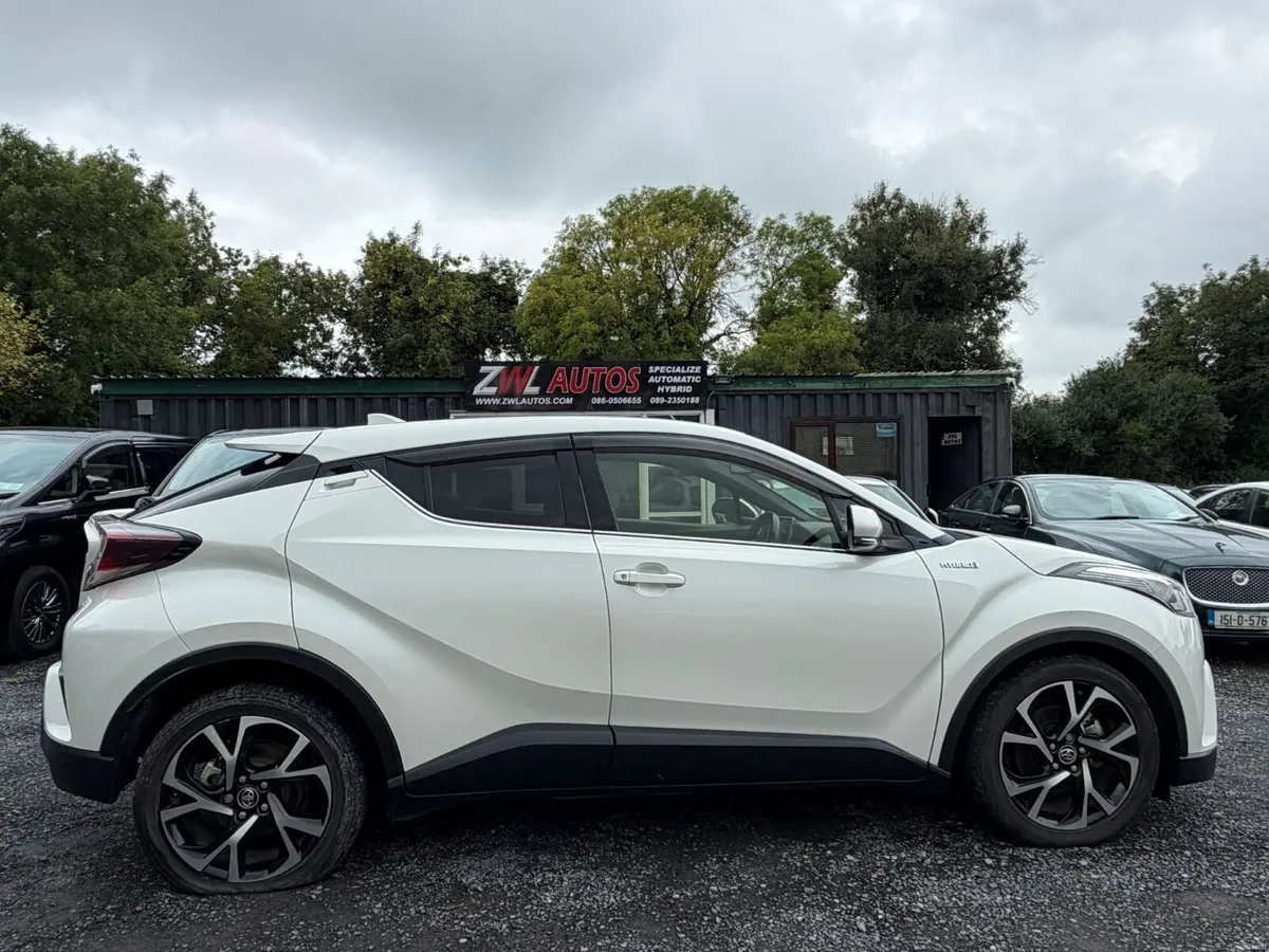 2017 TOYOTA  CHR 1.8 HYBRID - Image 5