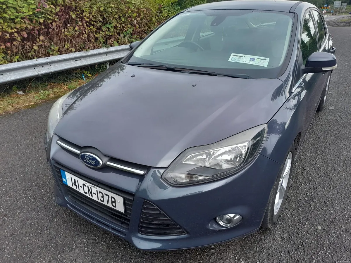 2014 Ford Focus zetec nct 02/27 tax 11/26 - Image 3