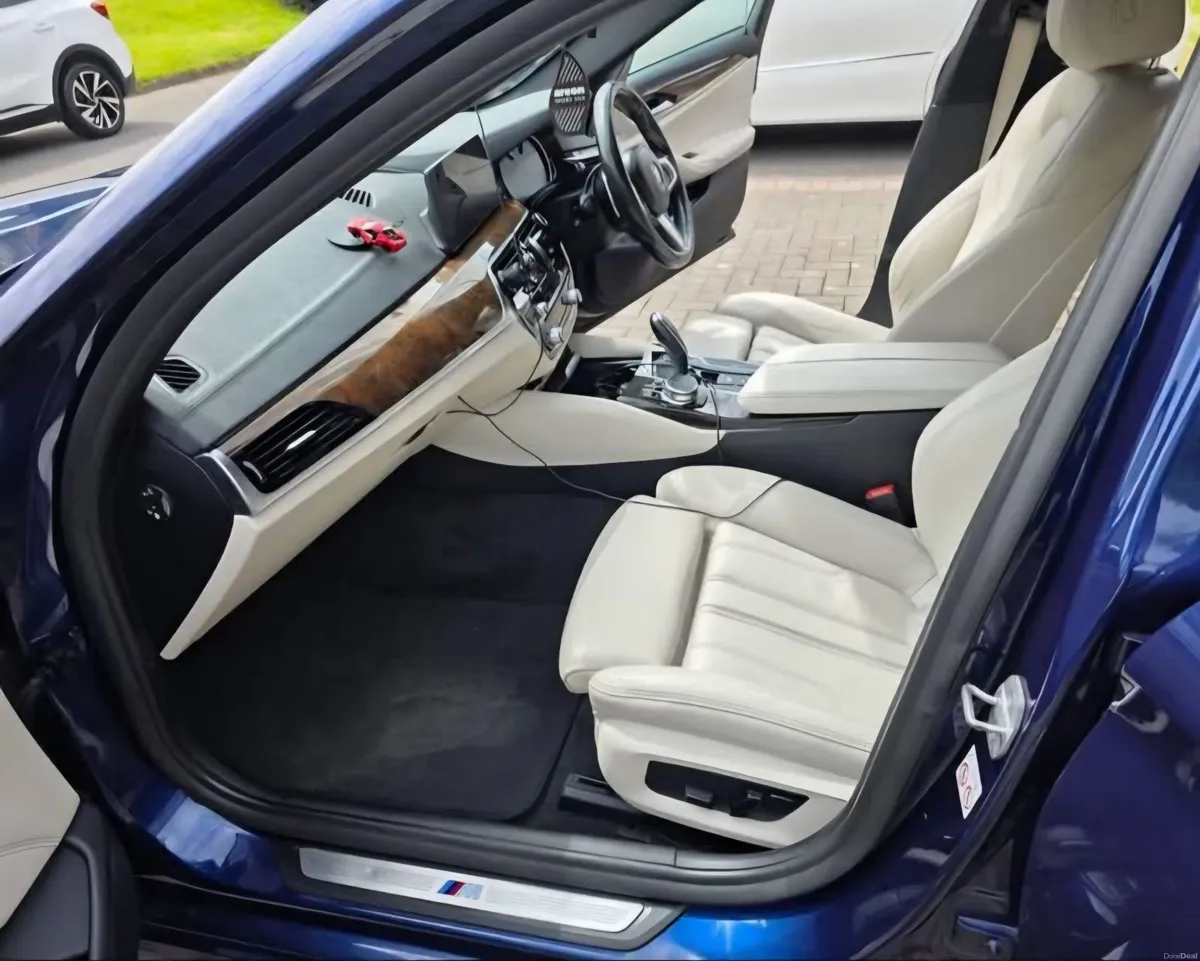 BMW 5-Series 2018 - Image 5