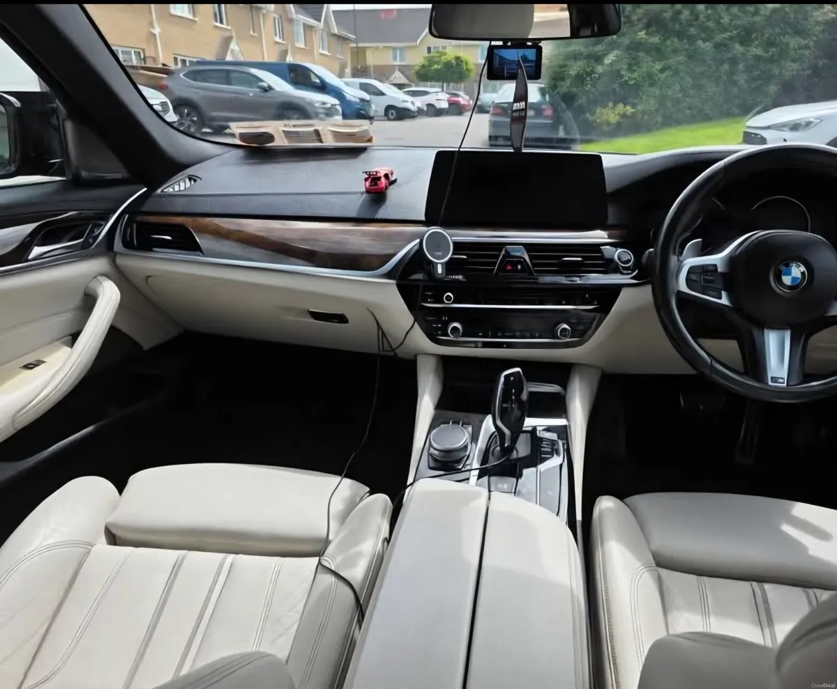 BMW 5-Series 2018 - Image 4