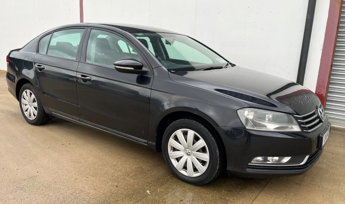 Volkswagen Passat 2013 - Image 1