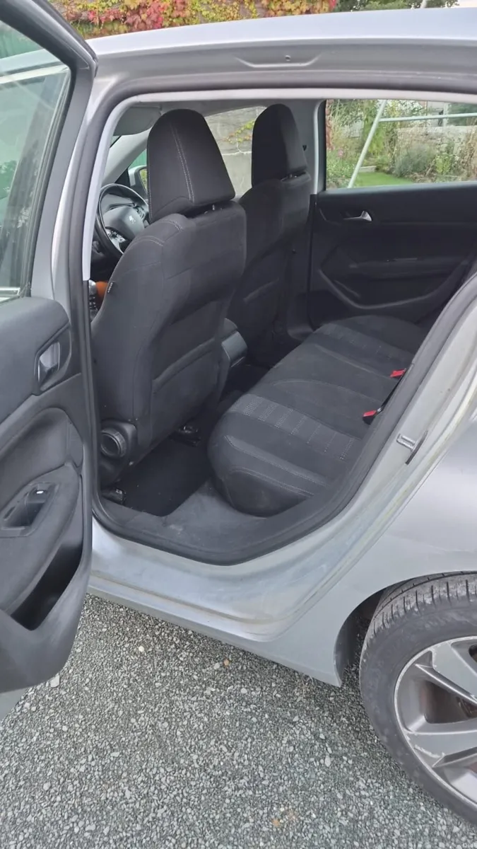 Peugeot 308 2015 - Image 6