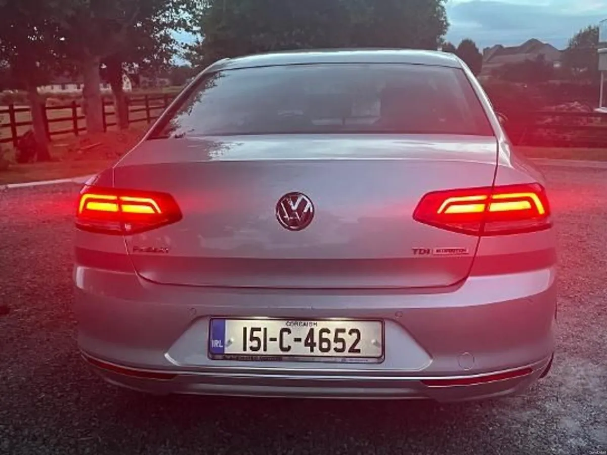 Volkswagen Passat 2015 - Image 5