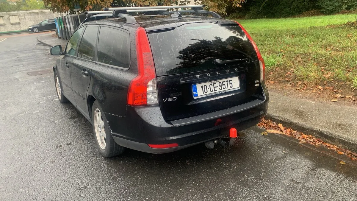 Volvo V50 estate 1.6D 2010 - Image 2