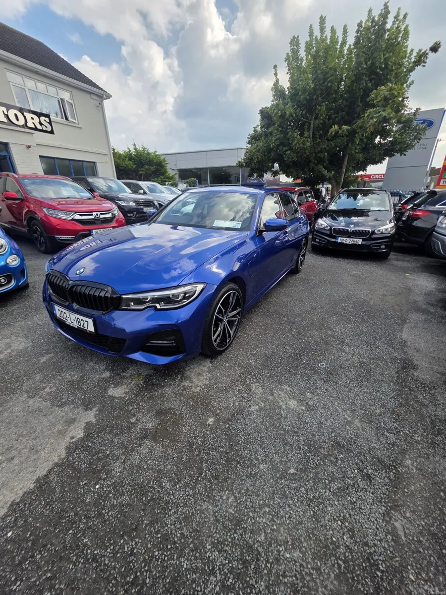 2020 BMW 330e G20 M SPORT HYBRID AUTO - Image 3