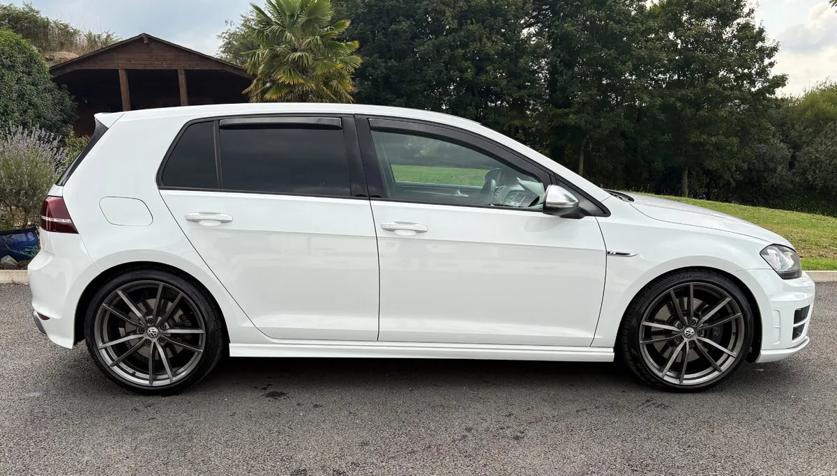2015 Volkswagen Golf R 300bhp DSG - Image 3