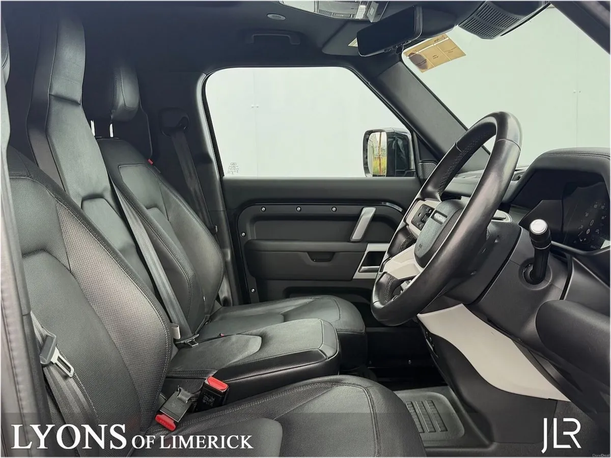 Land Rover Defender DEFENDER 110 3.0 D X D HARD TO - Image 3