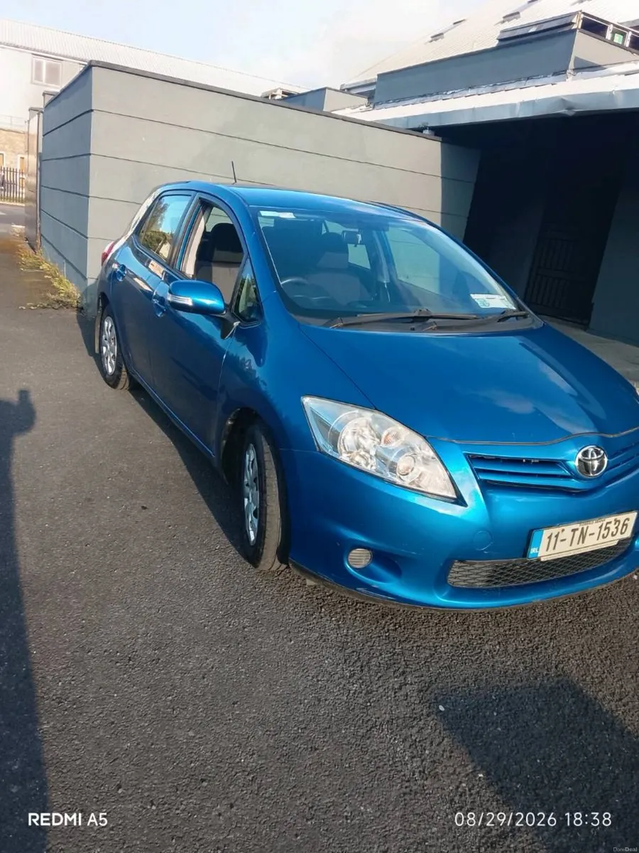 *2011 Toyota auris* - Image 2