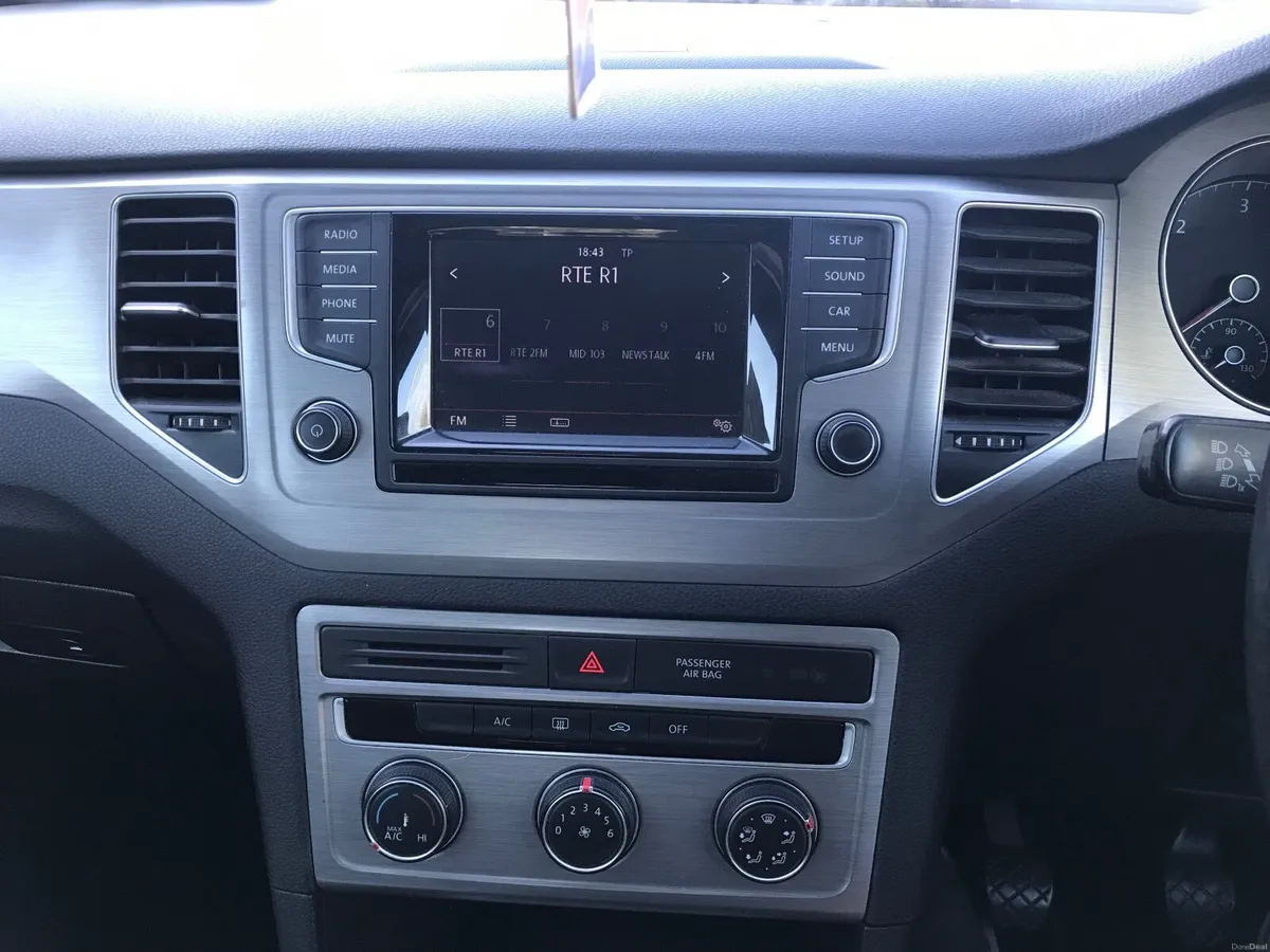 Volkswagen Golf 2014 - Image 4