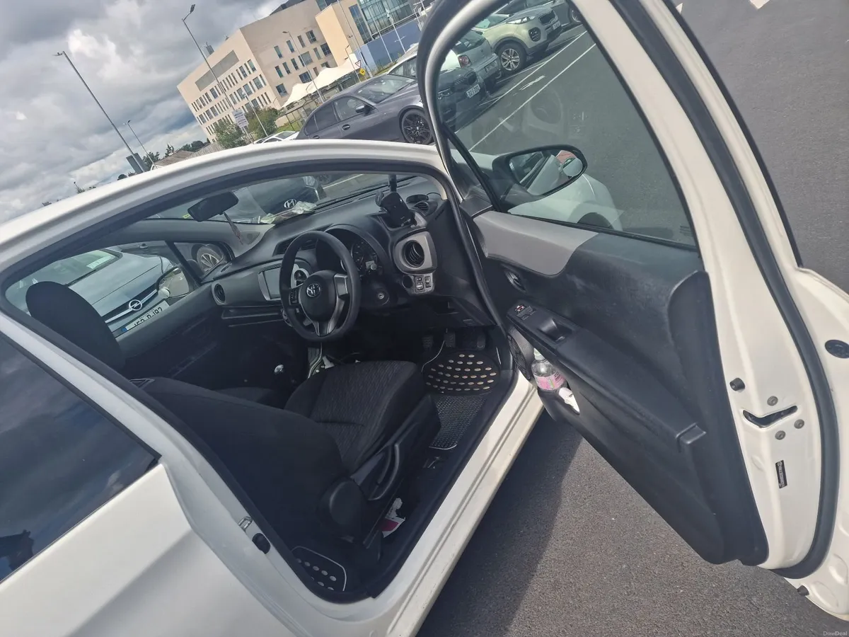 🚗 2013 Toyota Yaris 1.0 – NCT 08/27 – Low Mileage - Image 6