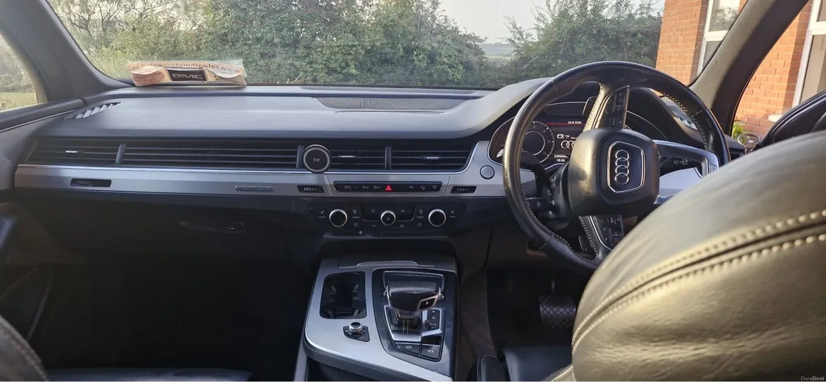 Audi Q7 - Image 5