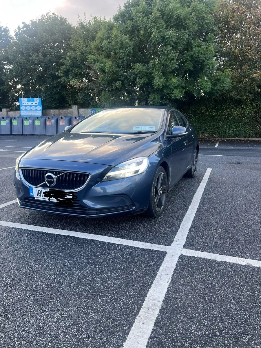 Volvo V40 - Image 4
